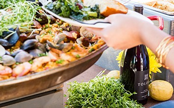 Pinot & Paella