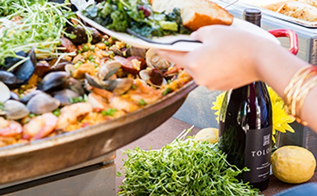 Pinot & Paella